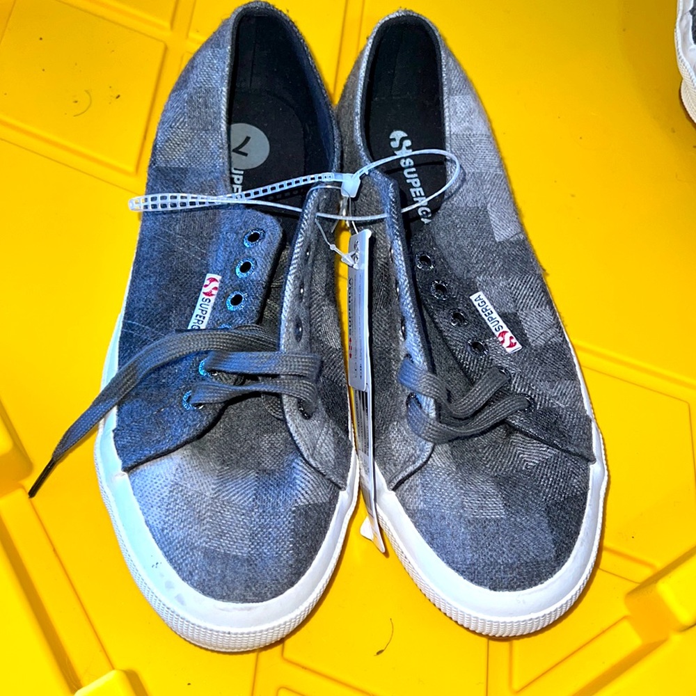 Superga 2750 Women’s canvas Polywool Fanw🎊host pick🎊. Multi sizes available
